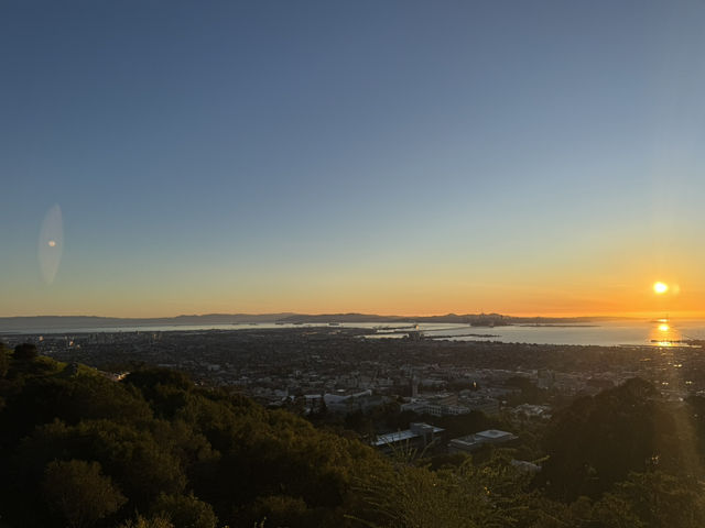 2025舊金山柏克萊大學最佳欣賞夕陽景點：Grizzly Peak Vista Point