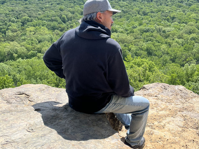 Trail and Camping at Devils Den Ar, USA