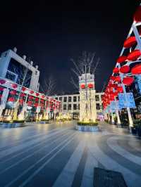 Bright colors in Shanghai Yejiazhai Rd