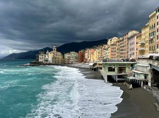 🌊 Camogli: Italy’s Coastal Gem You Can’t Miss 🇮🇹✨