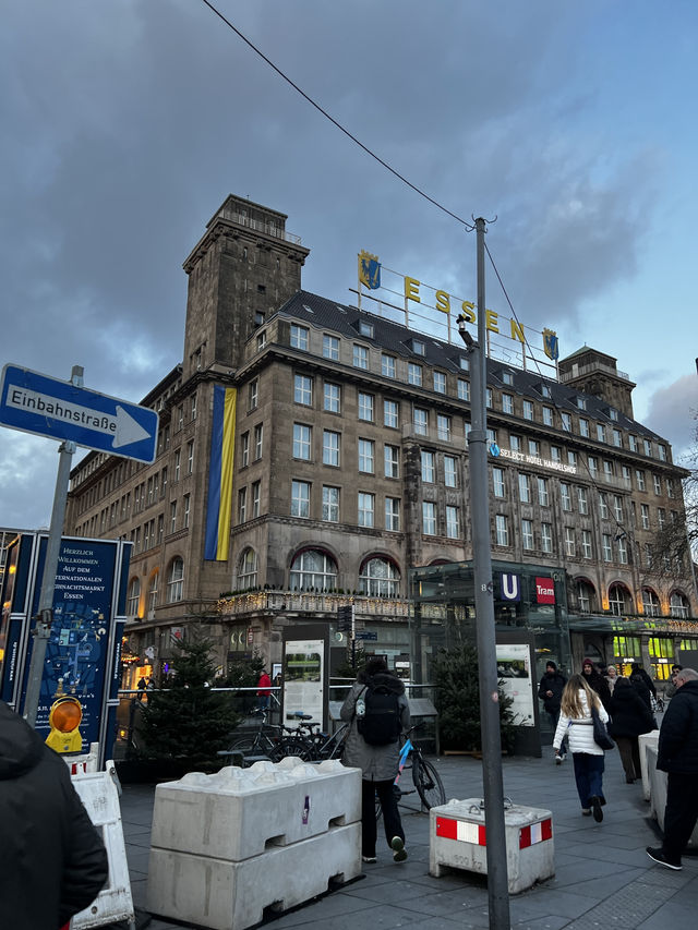 🎄✨ Essen, Germany — Where Christmas Shines Brighter Than Ever 🌟🏙️ 