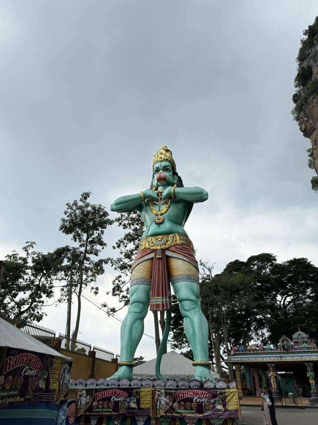 Batu Caves чудо в нескольких километров от центра Kuala Lumpur 