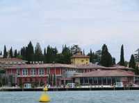 🏰 Top Attractions in Sirmione 🌊