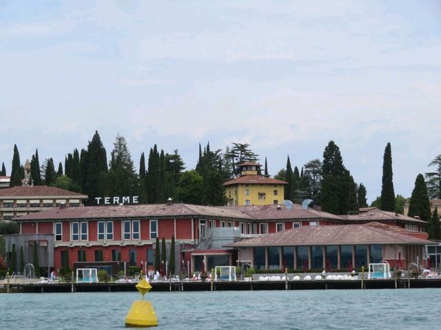 🏰 Top Attractions in Sirmione 🌊 🏰 Top Attractions in Sirmione 🌊