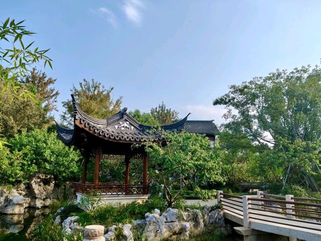상하이 엑스포 공원: 황푸강과 노을이 어우러진 도심 속 힐링 🌇🌿🏙️