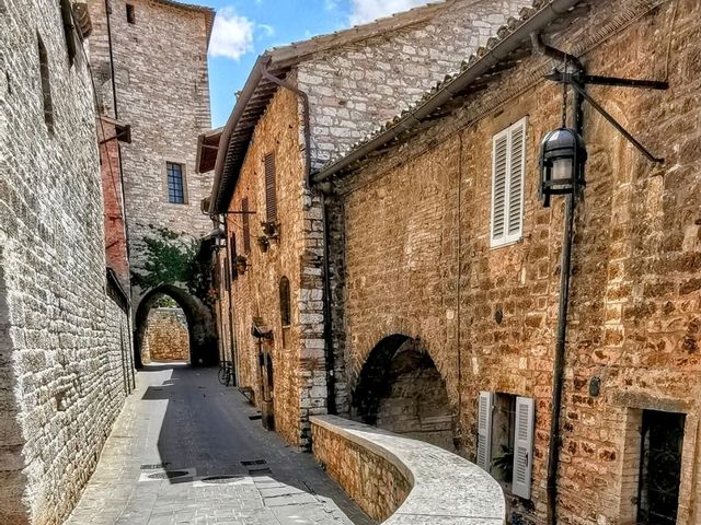Why Halloween in Assisi: A Spooky Twist on Sacred Serenity