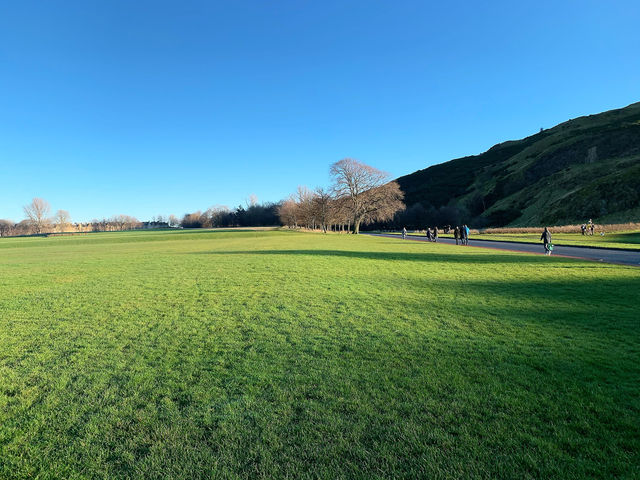 Holyrood Park | Climbing to the highest point in Edinburgh