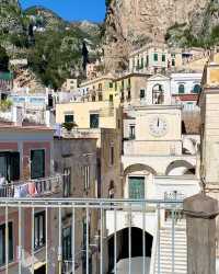 Atrani's Splendid Charm: A Glimpse of Sunshine on the Amalfi Coast ☀️💙