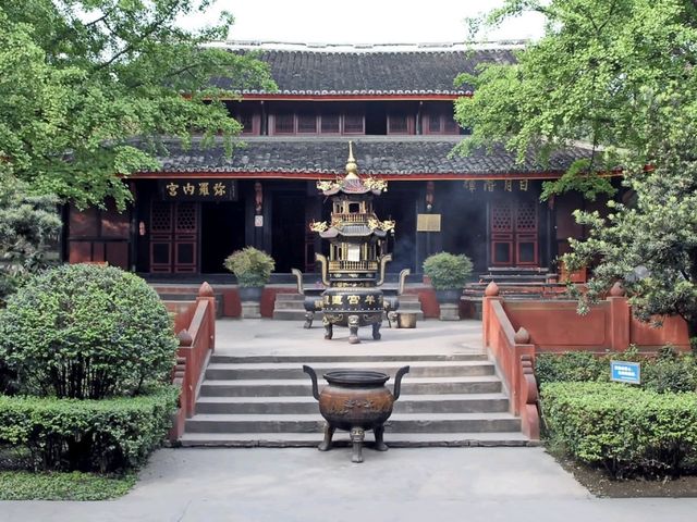 Tranquil Visit in a Hidden Taoist Temple!🇨🇳
