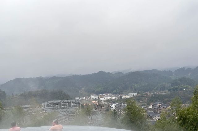 泡湯|武漢自駕3h，泡進無邊游泳池根本不想走