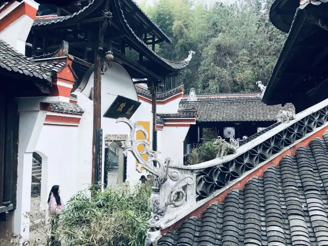 Enshi | Experience the charm of the Miao village, visit Enshi Tusi City!