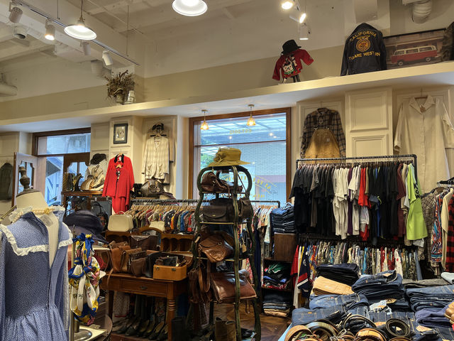成都一家以哈利波特為主題的古着店