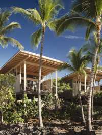 🌺 Hawaiian Hideaway: Kona Grand Resort's Luxe Rebirth 🌴