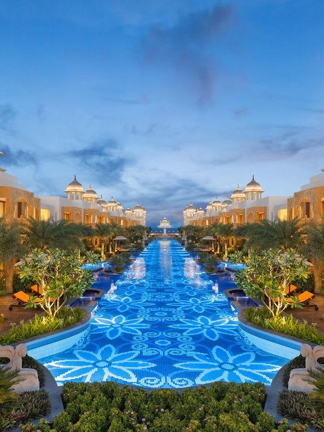 🌟✨ Kanchipuram's Royal Retreat: Unwind in Style 🏰✨