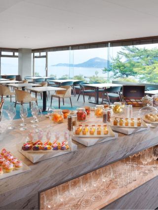 🌟 Unwind in Toba: Sea Views & Luxury Stay 🌊✨
