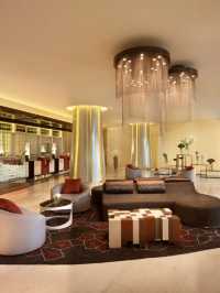 🌟 Jakarta's Festive Retreat: Pullman's Luxe & Sparkle 🌟