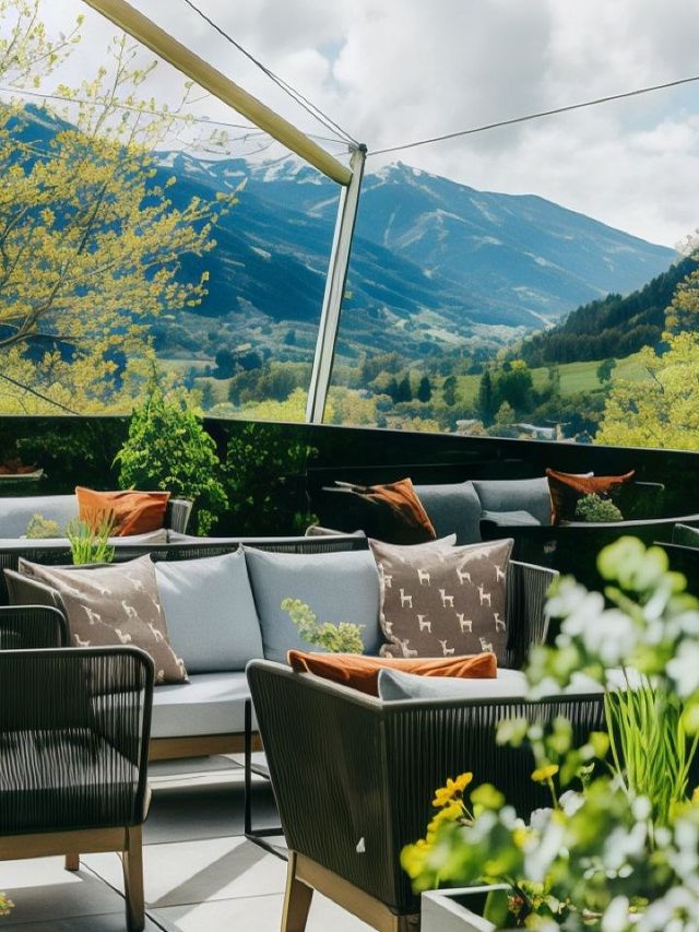 🏔️ Kitzbühel's Cozy Luxury: Grand Tirolia Revealed! 🛎️