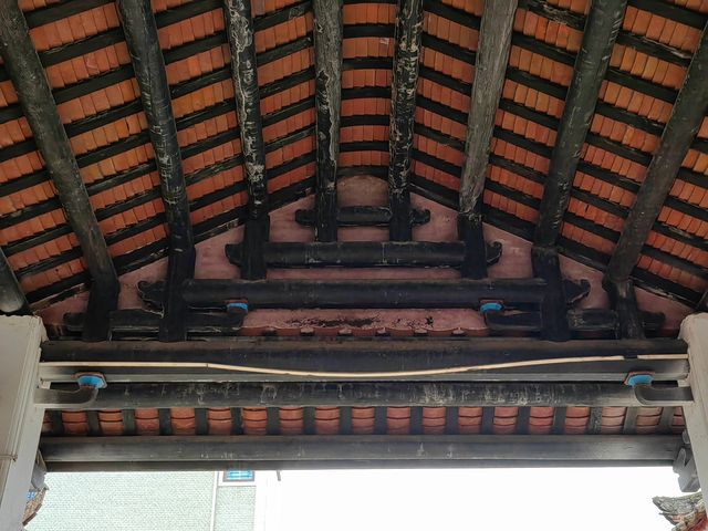 廣東雷州祿切村誠齋公祠。