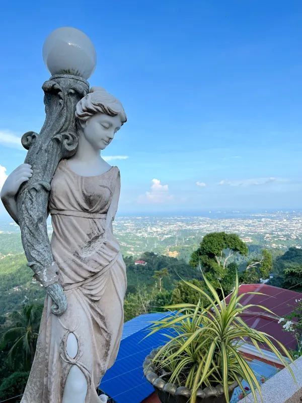 Explore the Temple of Leah in Cebu