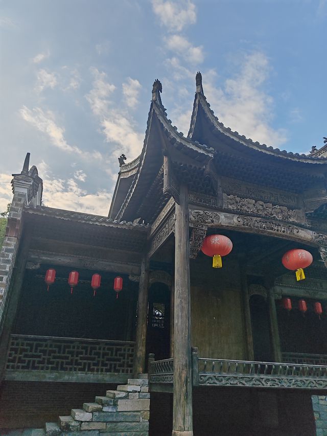 雲髻山很好，但是下次不來了，姊妹們。
