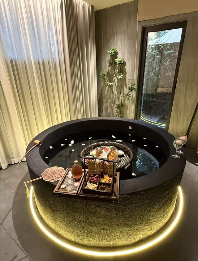 一房一私人溫泉來小南湖和朋友盡情享受私人溫泉小院