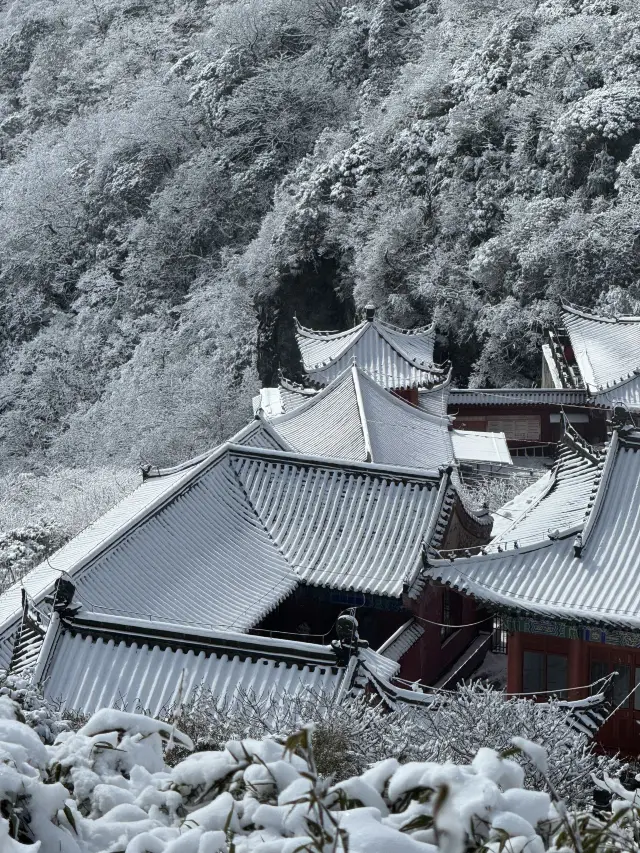 치엔둥난-안순-치엔난 6일 심층 여행 인기 명소 한 번에 즐기기