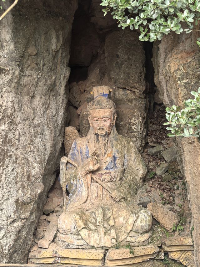 綿陽周邊遊｜竇圌山、武都鎮一日遊，登高望遠，祈福觀奇