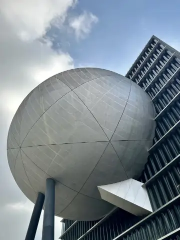 藝術的心跳:在台北表演藝術中心的戲劇人生