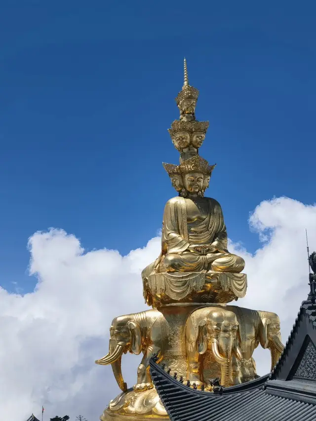 峨眉山2日 邊行山邊浸溫泉真係好舒服