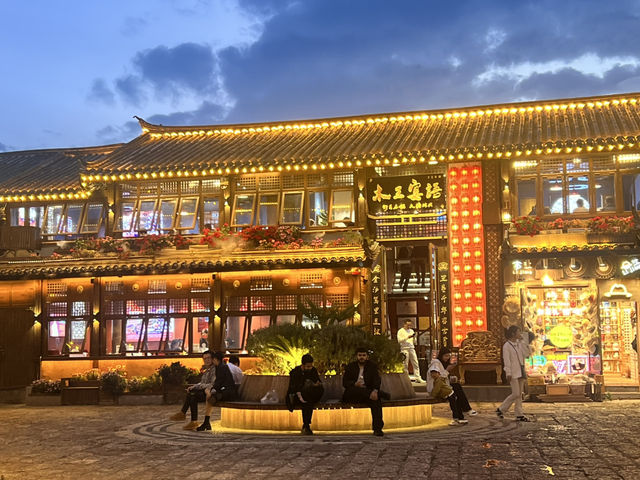 🌌 **Lijiang Ancient Village at Night is Pure Magic!** ✨  