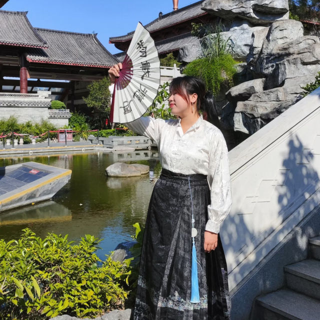 中山紅博城｜免費打卡「小天壇」！古風出片聖地📸