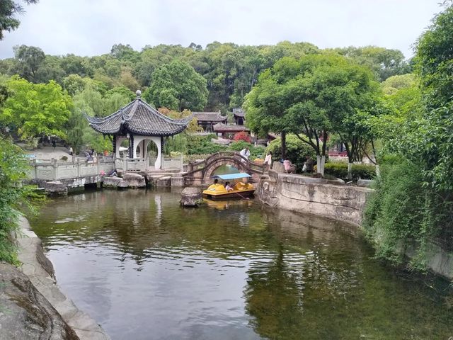 打卡古風園林，感受傳統韻味！