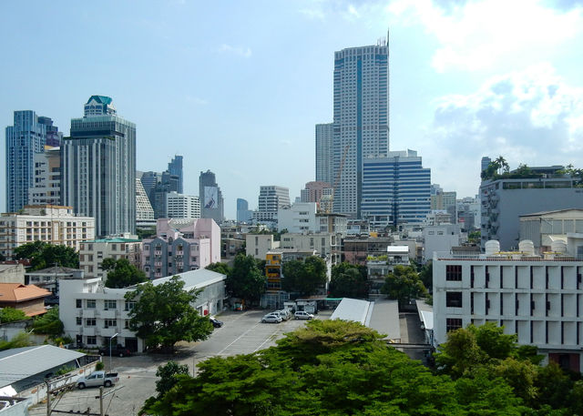 是隆優尼可酒店 | Silom Unique Hotel   酒店評分：7/10   地址：5
