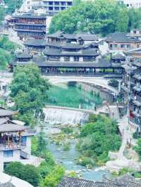 喺古鎮大瀑布，將日子過成詩