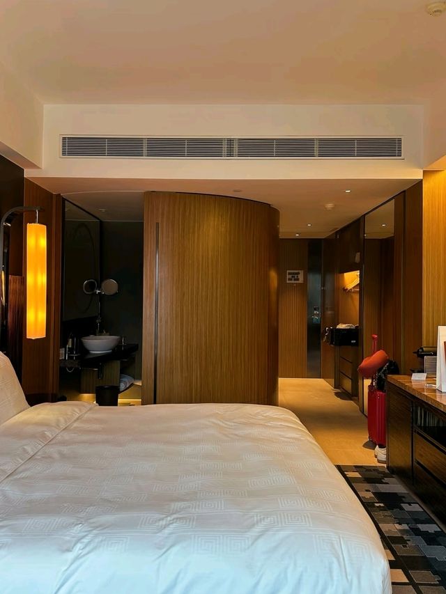 Hong Kong Tsim Sha Tsui Hotel is stunning🥰