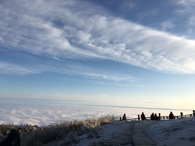 人生一定要去多次峨眉山！