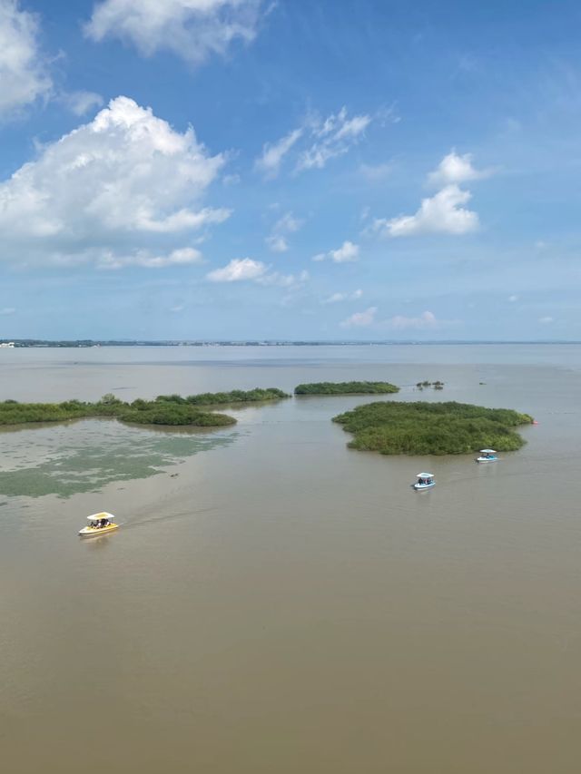 興凱湖：中俄界湖秘境之旅