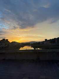 Ideal Riverside Apartment with Rooftop Access