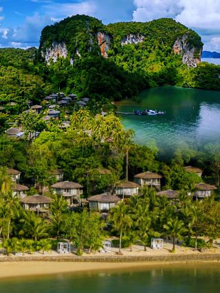 สถานที่พักผ่อนอันเงียบสงบและโรแมนติกในป่าฝนของเกาะยาว จังหวัดภูเก็ต
