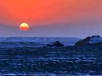 雅丹徒步撿「戈壁寶藏」，雲景酒店成了臨時藏寶閣！