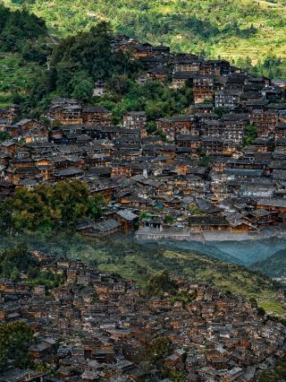 Oh my goodness! This set of drone shots of the Guizhou Miao Village is absolutely legendary!!? 