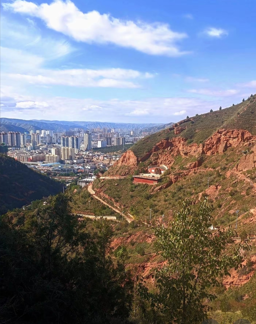 회닝 2일 여행: 붉은 열사의 땅을 밟고, 장원급제의 문맥을 찾아, 산야의 청풍을 만끽하기