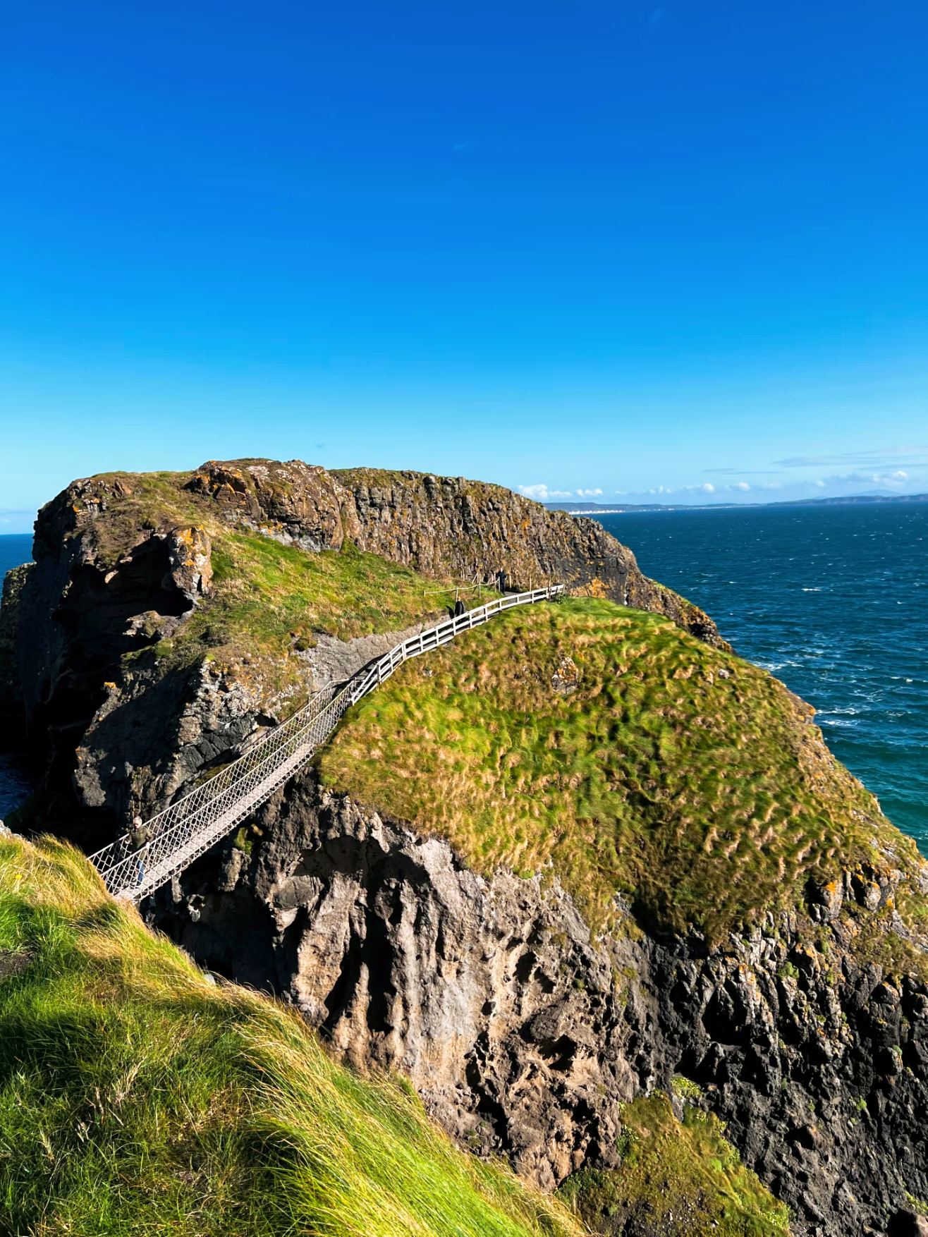 Khám phá bờ biển Bắc Ireland trong một ngày! Sáu điểm tham quan ở Belfast mà không lo bị lạc đường.