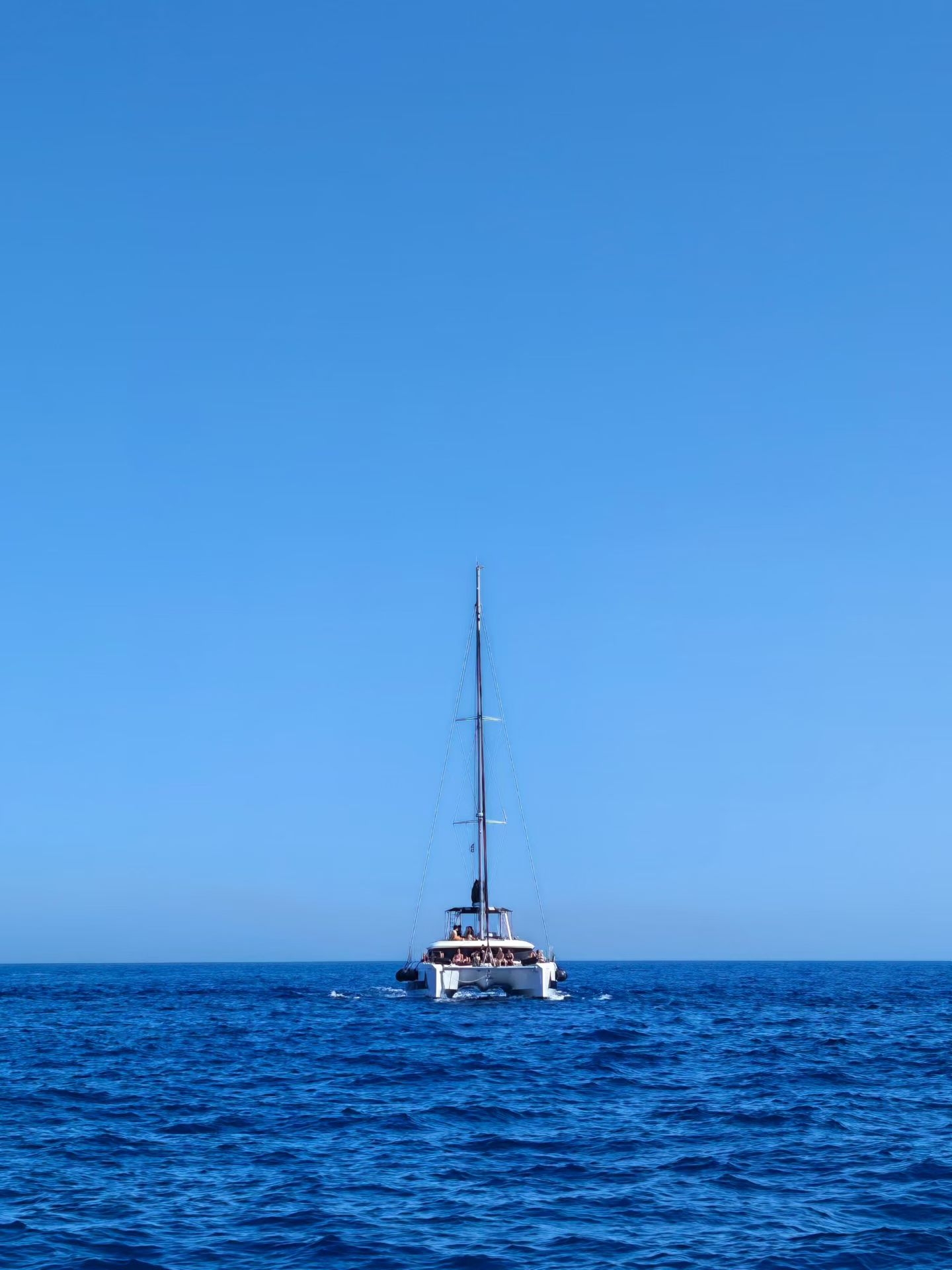 Top 8 stunning Greek islands! Visiting 3 makes you an expert