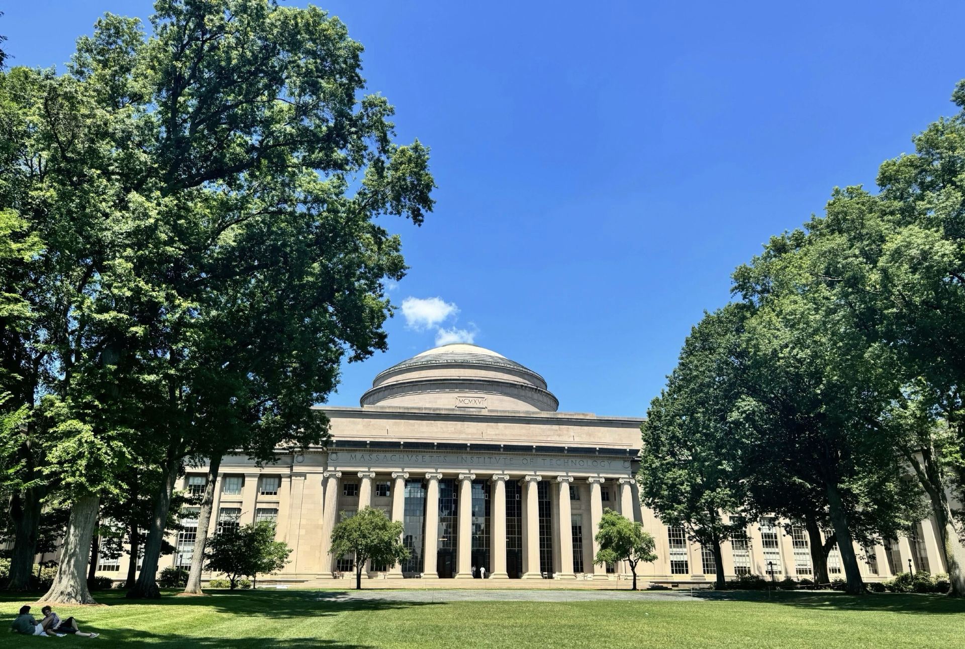 Fortunate to study and exchange at my dream school.