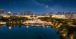 Tonight, meet in Funing for a small town nightscape date and experience the unique nightlife of Funing