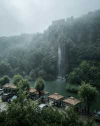 赴一場山谷煙雨,攬一身山林清嵐