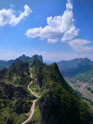 Guizhou Northwest 5-Day Off-the-Beaten-Path Road Trip