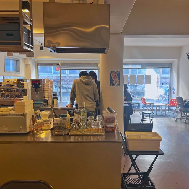 선유도 피플들은 너무 좋겠다 @workers_holiday 가 동네카페라서💕 