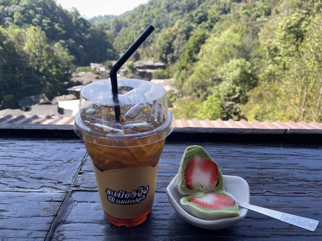 ระเบียงวิว@แม่กำปอง คาเฟ่วิวสวยมากห้ามพลาด! ระเบียงวิว@แม่กำปอง คาเฟ่วิวสวยมากห้ามพลาด!